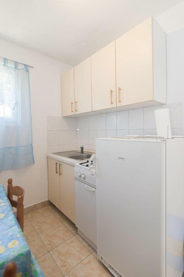 Apartments Robinzon Petar Gdinj المظهر الخارجي الصورة