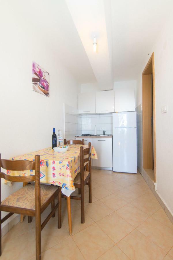 Apartments Robinzon Petar Gdinj المظهر الخارجي الصورة